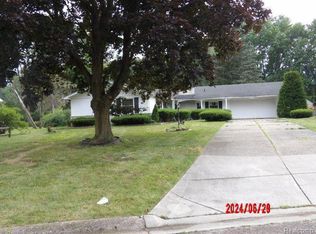 5325 N Dyewood Dr, Flint, MI