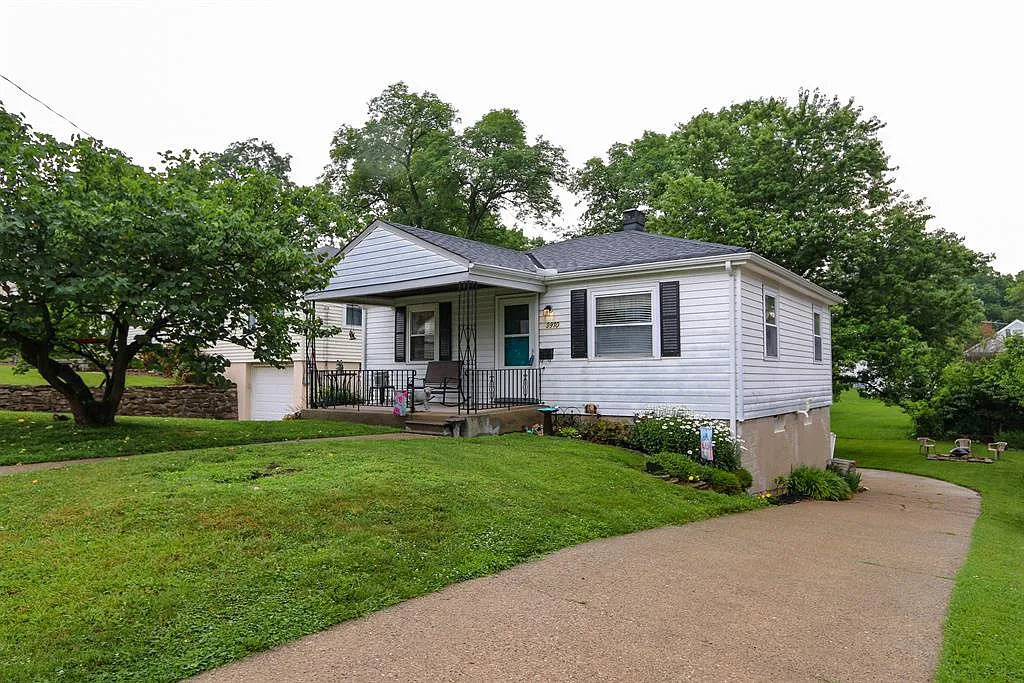 3970 Carrie Ave photo 1
