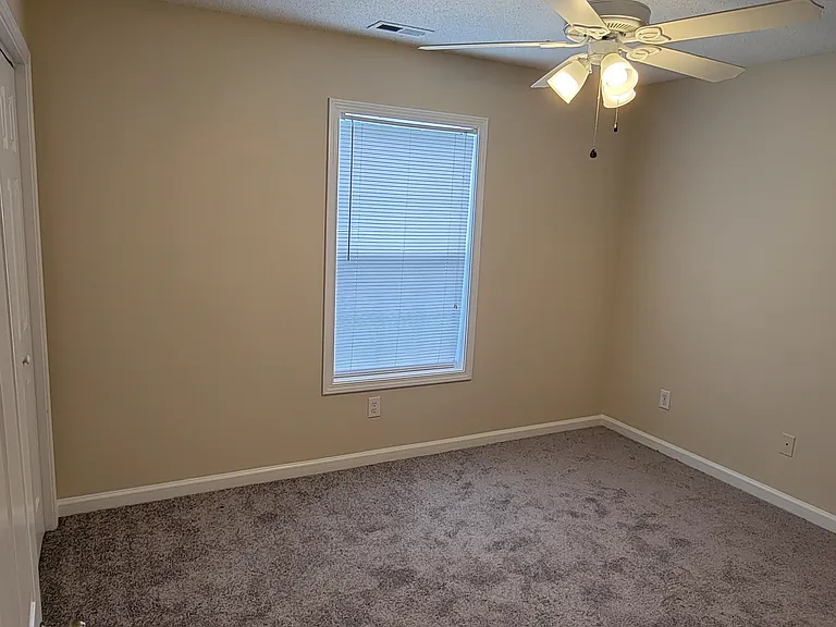 1802 Barberry Dr — Photo 6
