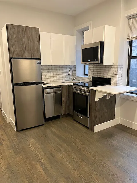 1 bed, $2,550 — Photo 2