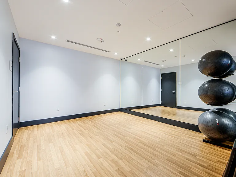9 Saint Stevens Ct — Photo 32