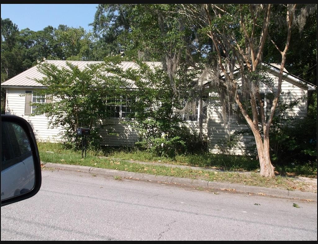 8 S Main St, Ludowici, GA 31316 Zillow