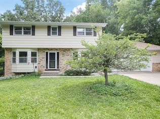 13995 Holly Rd, Eden Prairie, MN 55346