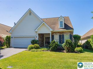 9 Devonshire Dr, Easton, PA 18045