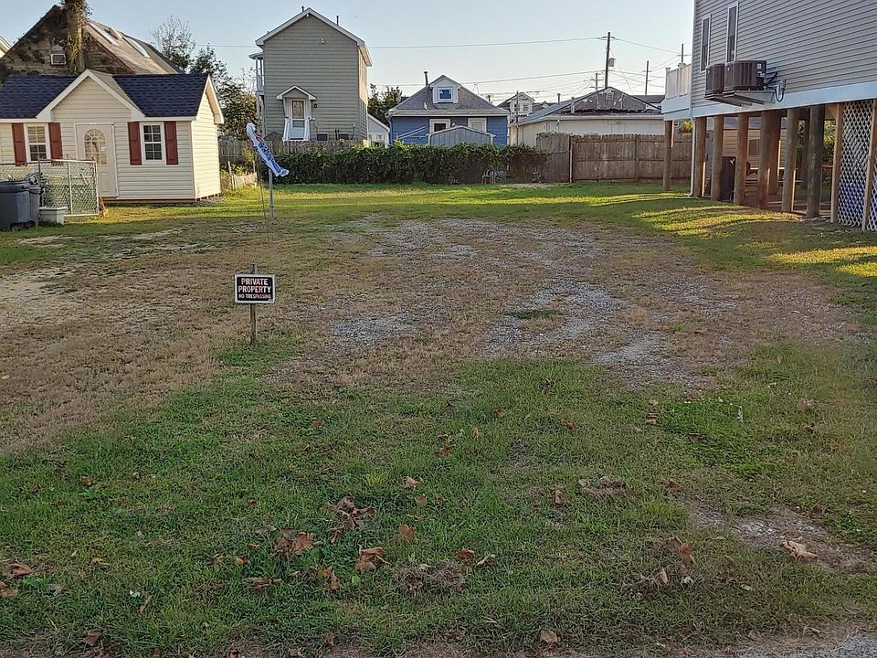 2nd image of 327 Franklin Ave