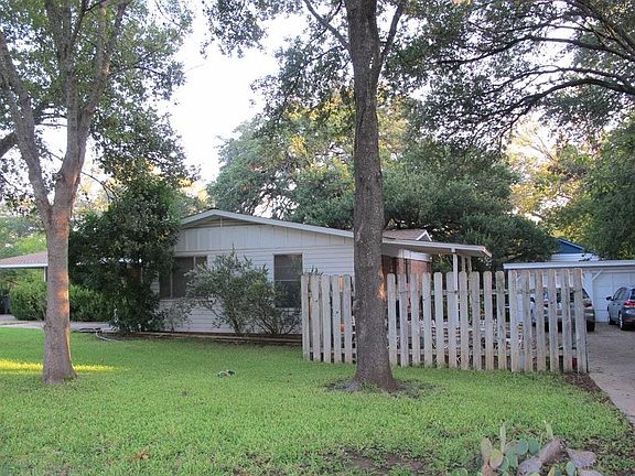 Small fenced back yard