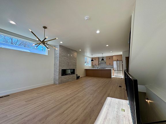 5th image of 1279 N Meade St #1279