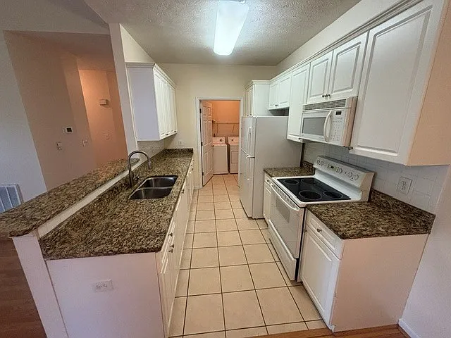 3139 Wisteria Ln #202 — Photo 14