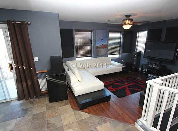 4th image of 9376 Black Wolf Ave