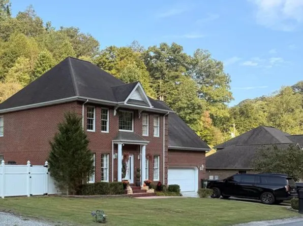 50 Cedar Trace Dr, Prestonsburg, KY 41653