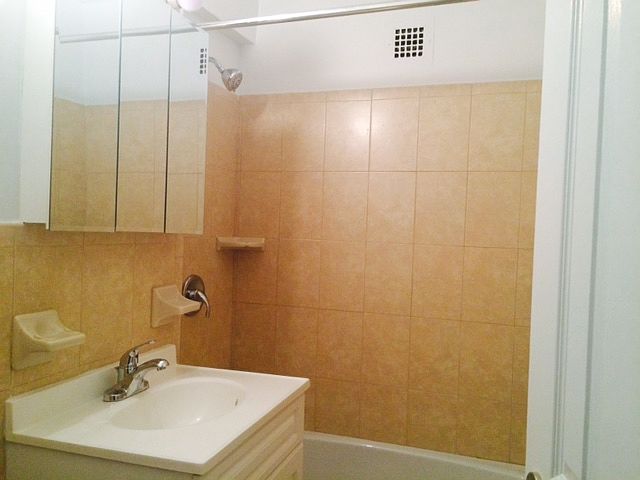 2nd image of 200 E 15th St APT 6E