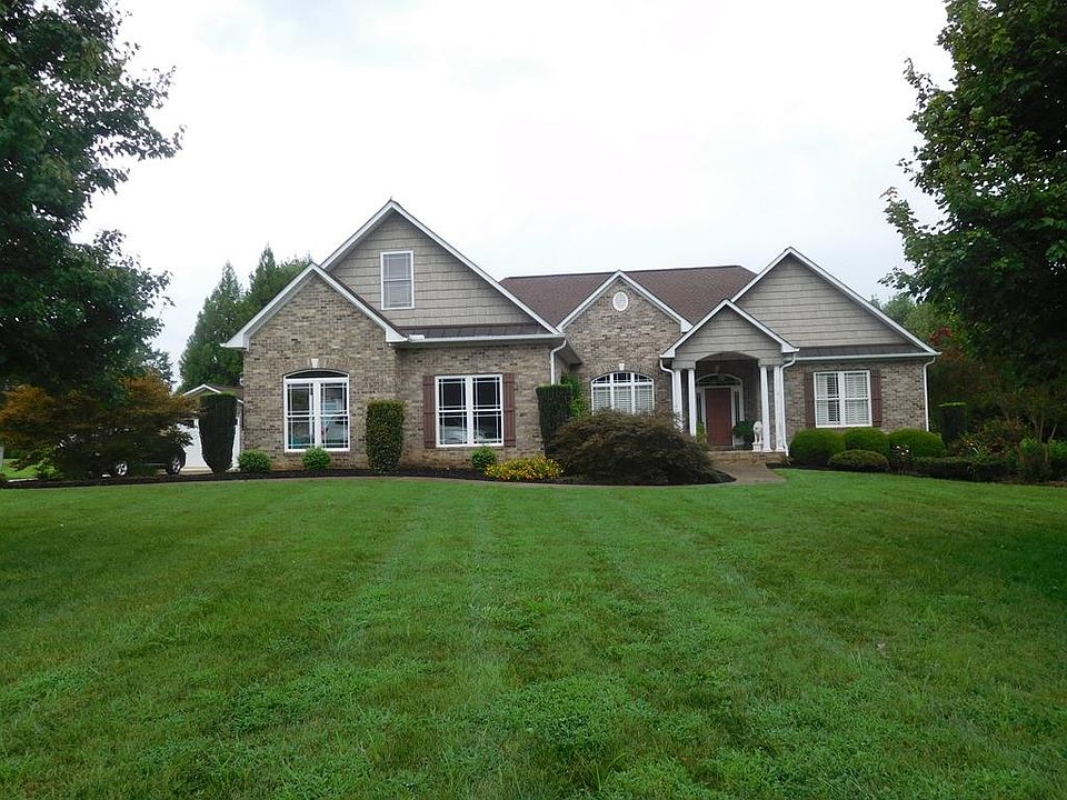 1st image of 131 Lakewinds Dr