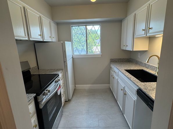 6 E 22nd St #222