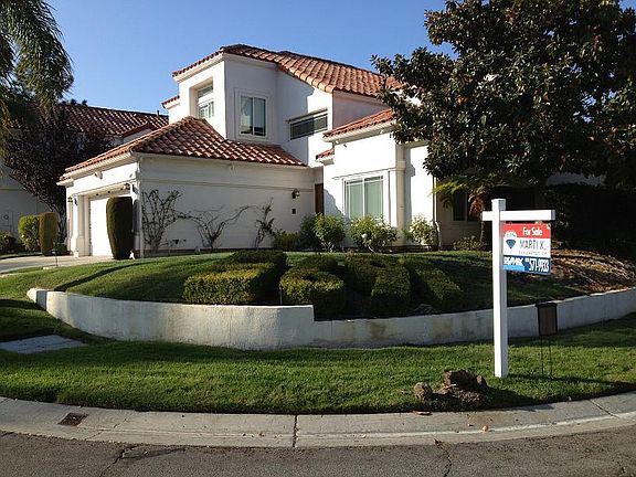 2nd image of 5691 Hazelcrest Cir
