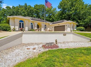 1201 Grace Ln, Boonville, MO 65233