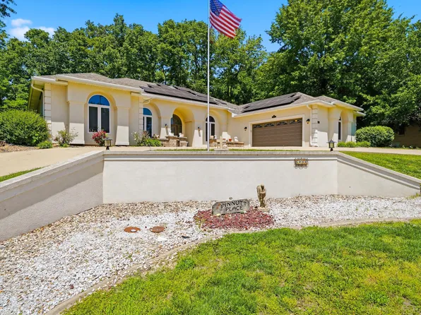 1201 Grace Ln, Boonville, MO 65233