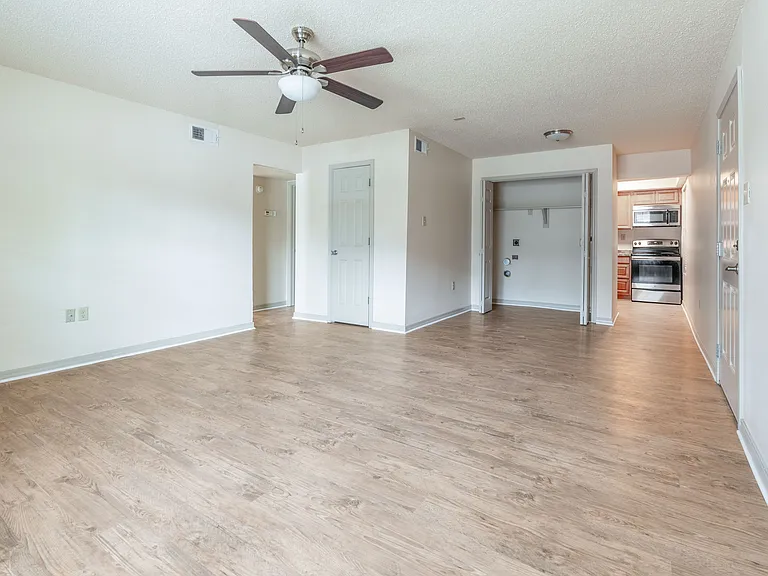 Ardendale Oaks Apartments — Photo 39