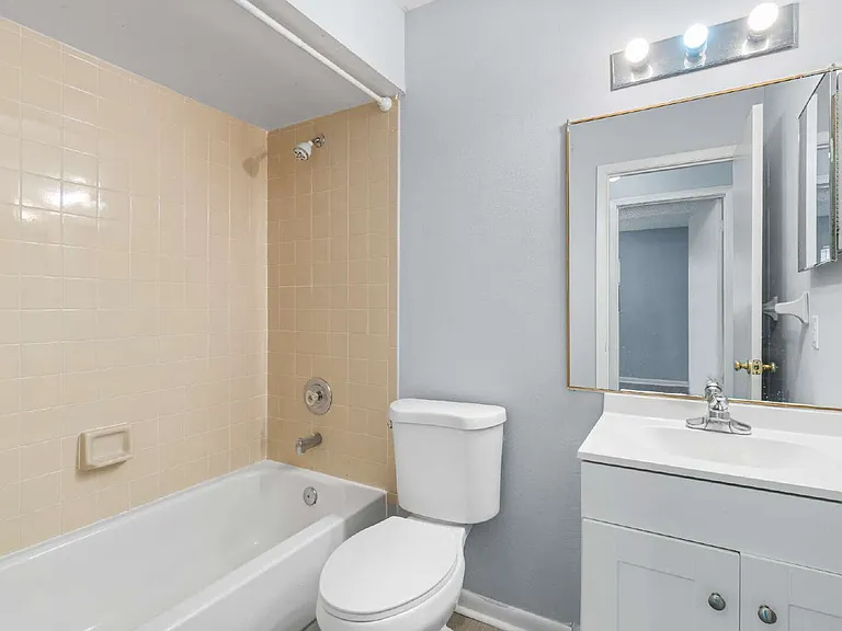 2953 SW 32nd Ave — Photo 29