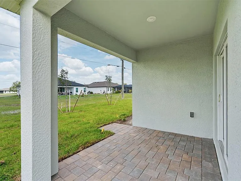 25222 Cadiz Dr — Photo 30