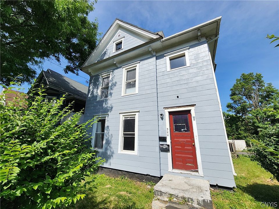 1st image of 300 Helen St