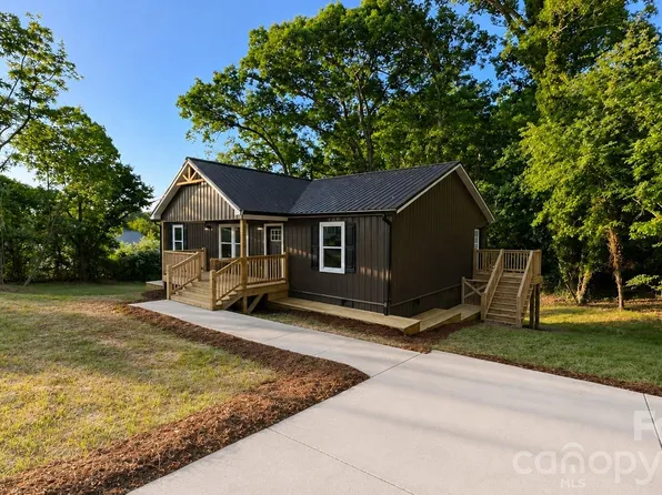 184 Hayes Ave, Hudson, NC 28638