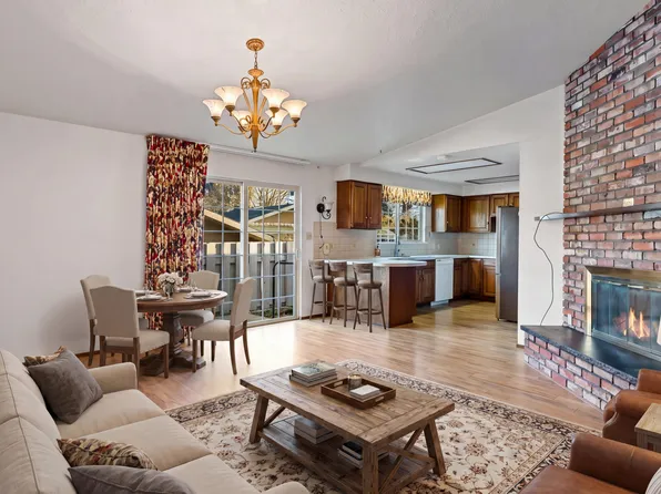619 N 32nd Ave APT 13, Yakima, WA 98902