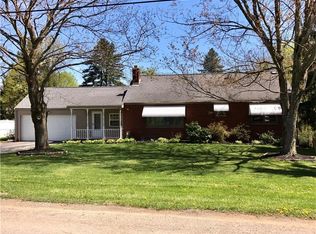 101 Arrowhead Dr, Beaver Falls, PA 15010