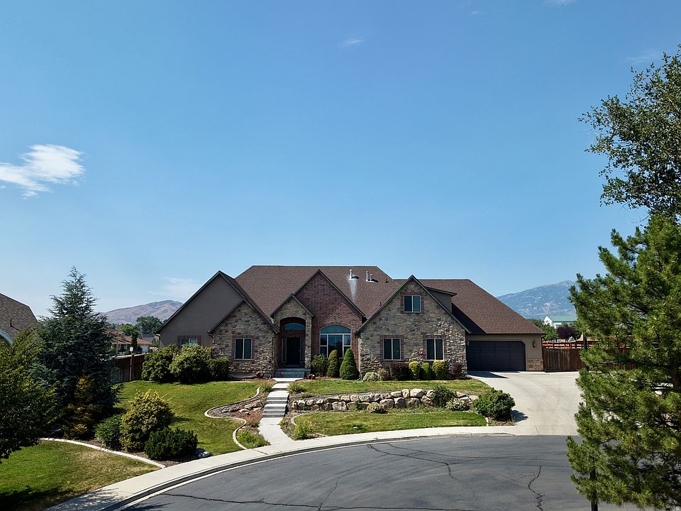 1st image of 886 W Canyon View Ct