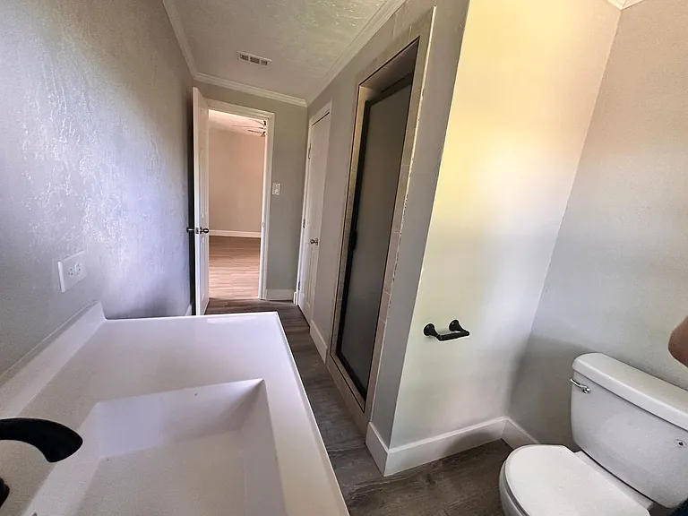 2416 N 32nd St — Photo 14