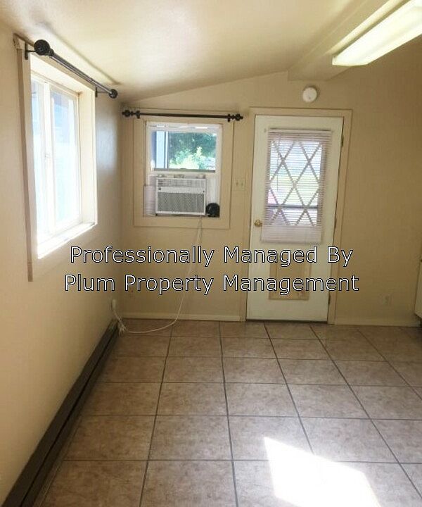 2nd image of 2235 1/2 W Kent Ave