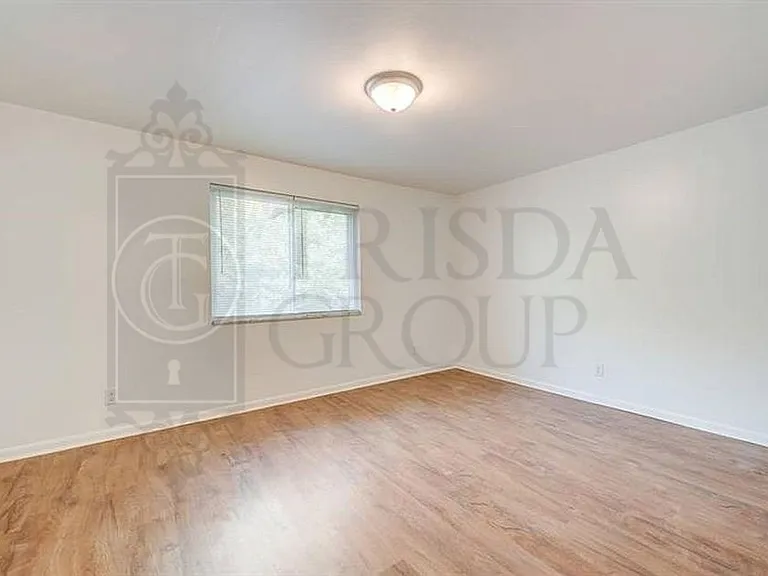 610 Broadhead Ave #C — Photo 37