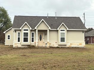 825 Mossey Dr, La Porte, TX 77571