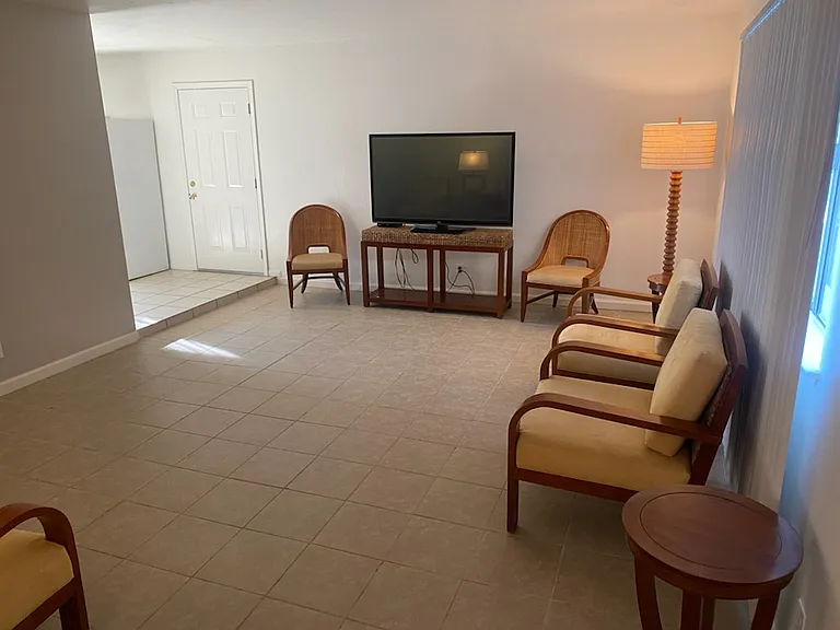 8027 Wishing Well Rd — Photo 2