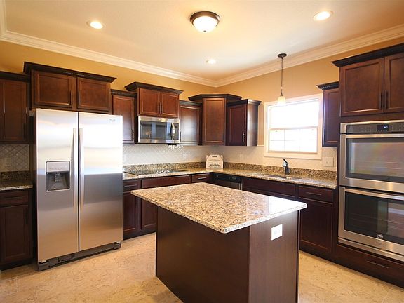 5th image of 381 Summerfield Lot 381