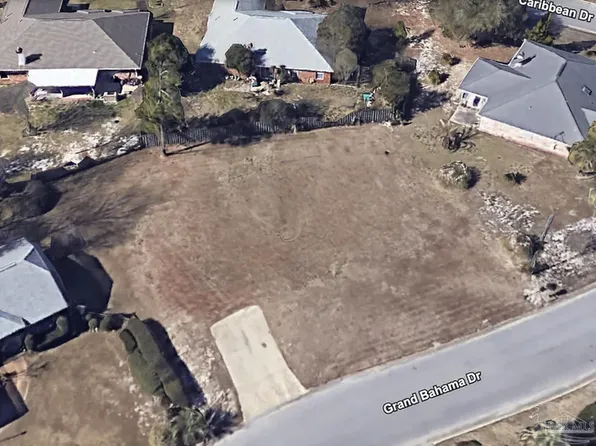 8035 Grand Bahama Dr, Pensacola, FL 32506