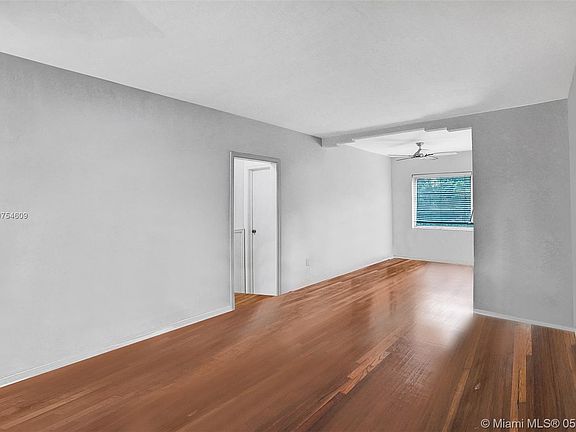 3rd image of 228 Madeira Ave
