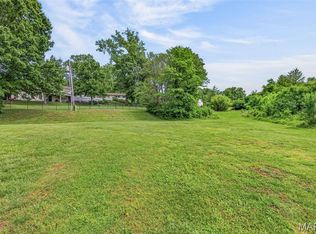 36 Firefly Ct, Ballwin, MO 63021