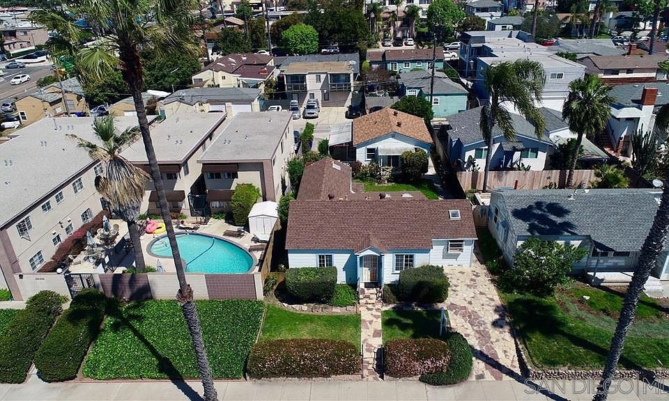 1st image of 830-832 Tourmaline St
