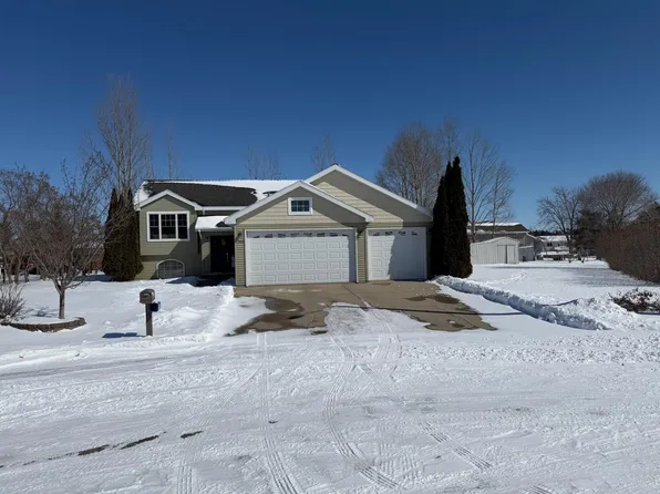 1006 12th Ct NW, Perham, MN 56573