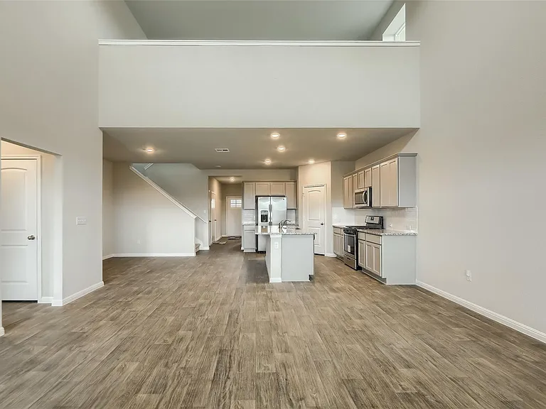 603 Bluffview Dr — Photo 8
