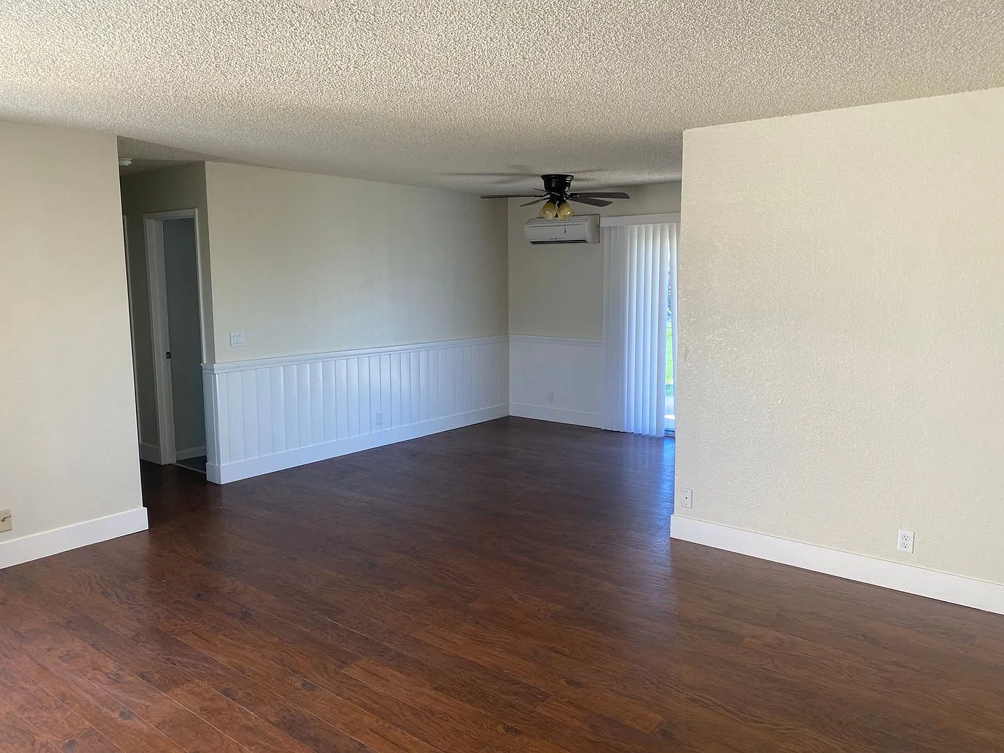 Cute North Redding 3 Bed 2 Bath Home - Pet Friendly — Photo 3