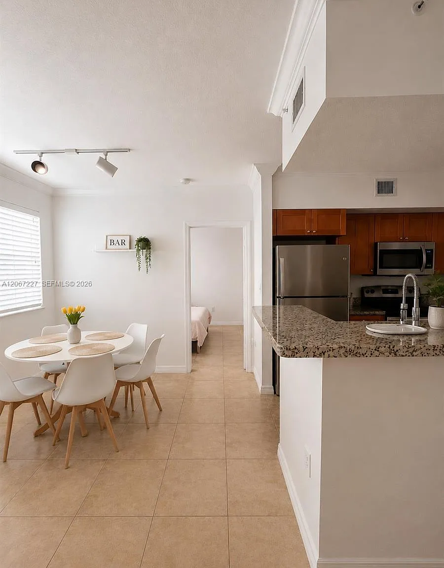 Marquesa Condo — Photo 4