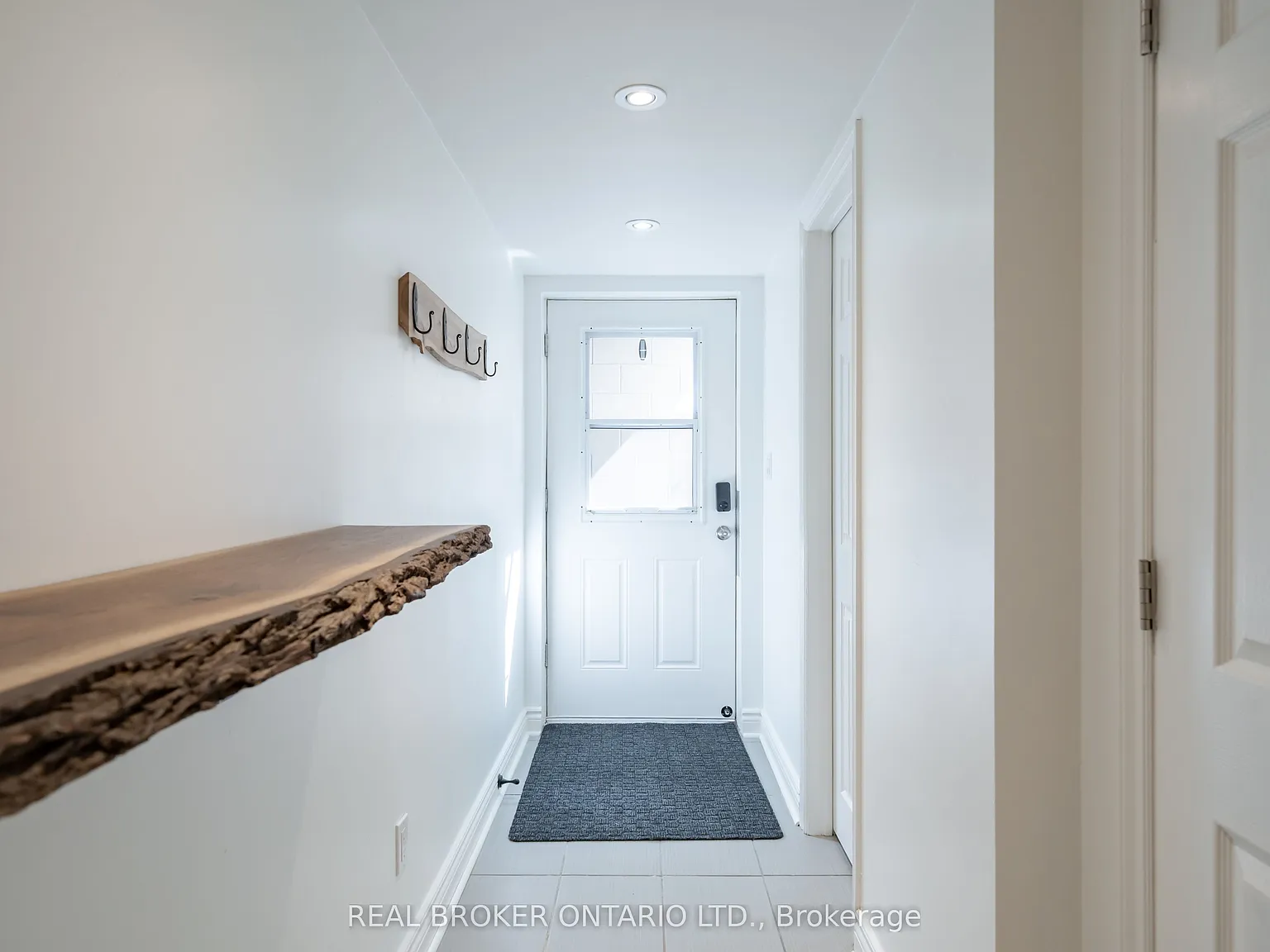 1 bed, $2,100 — Photo 4