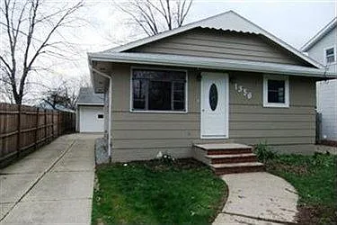 1356 E 348th St photo 1