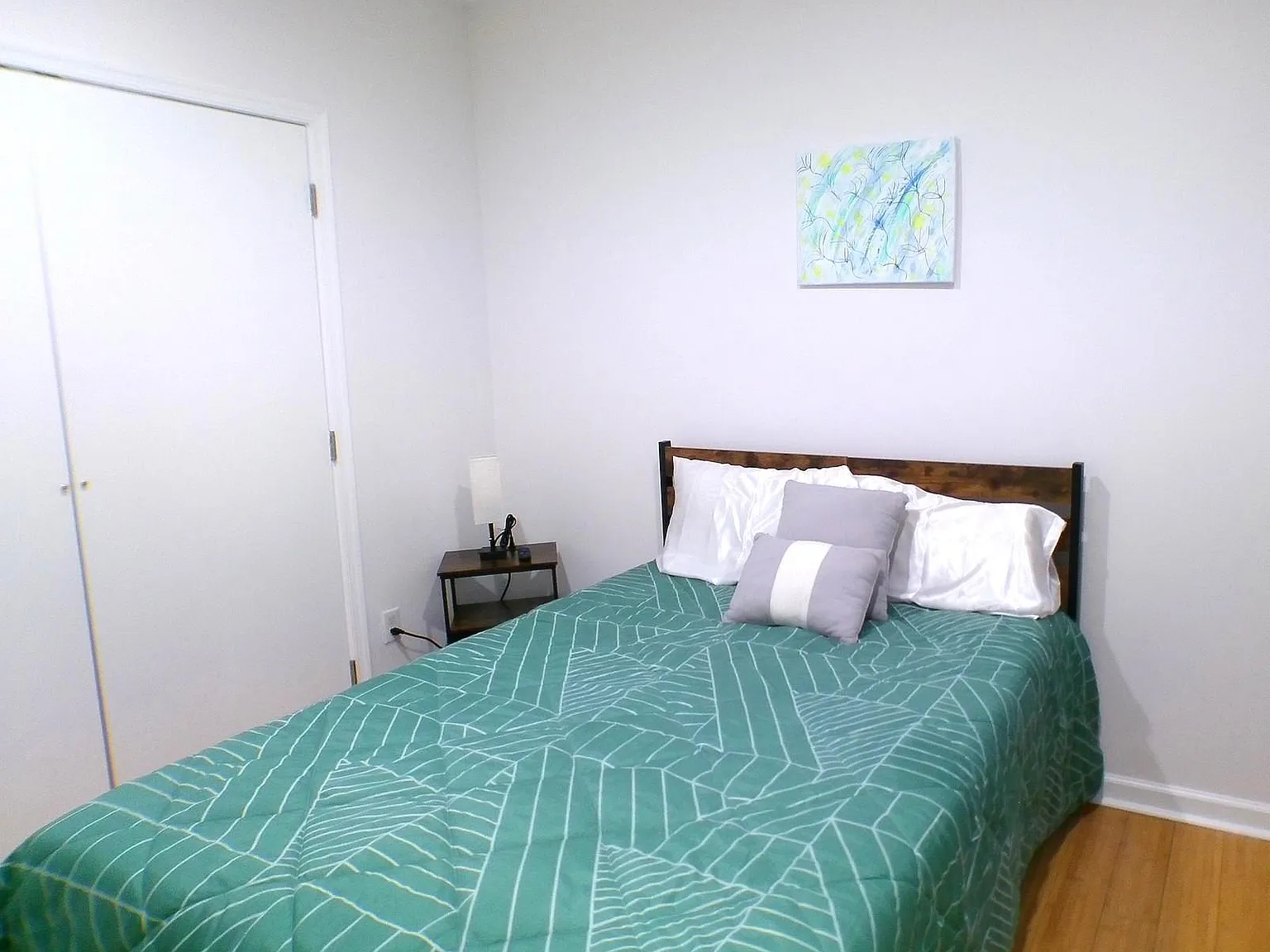 4 bed, 2.0 bath, 1400 sqft, $1,014 — Photo 3