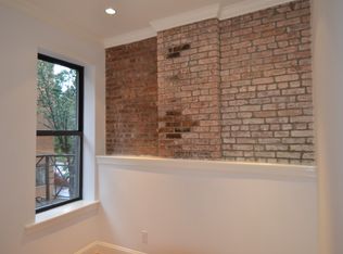 215 Mott St, New York, NY 10012