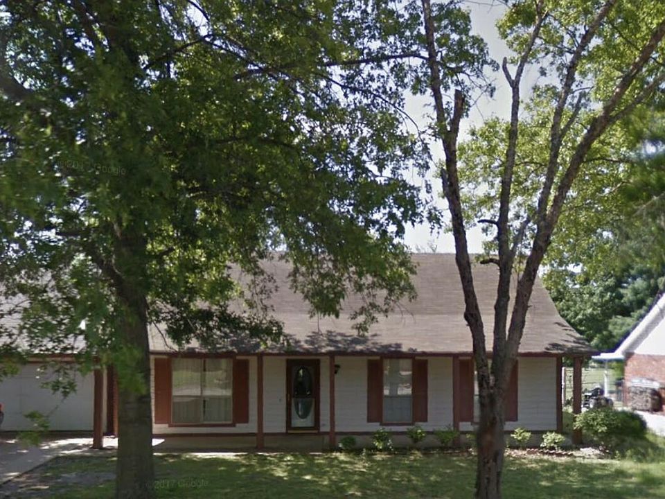 1st image of 1204 W Geneva St