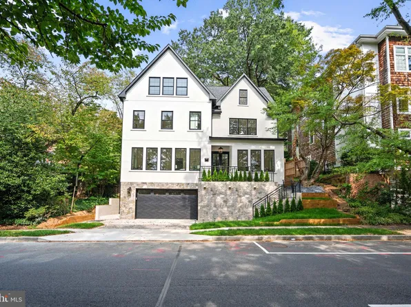 5631 Macarthur Blvd NW, Washington, DC 20016