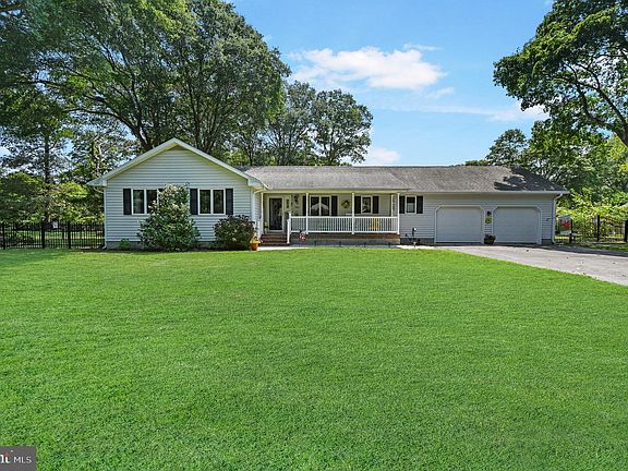 2nd image of 7704 Grace Cir