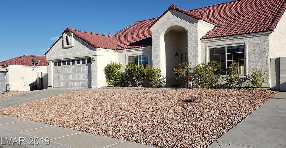 2nd image of 1709 Masterson Ln